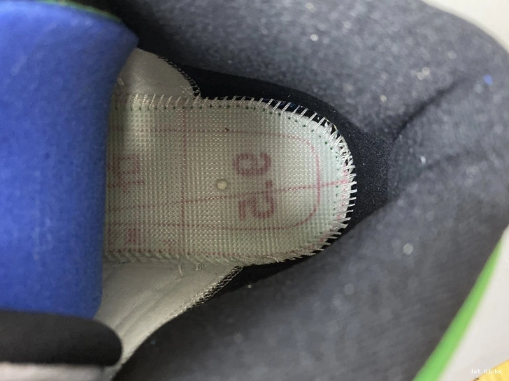 Jordan 13  DB6537-113 Air  0218